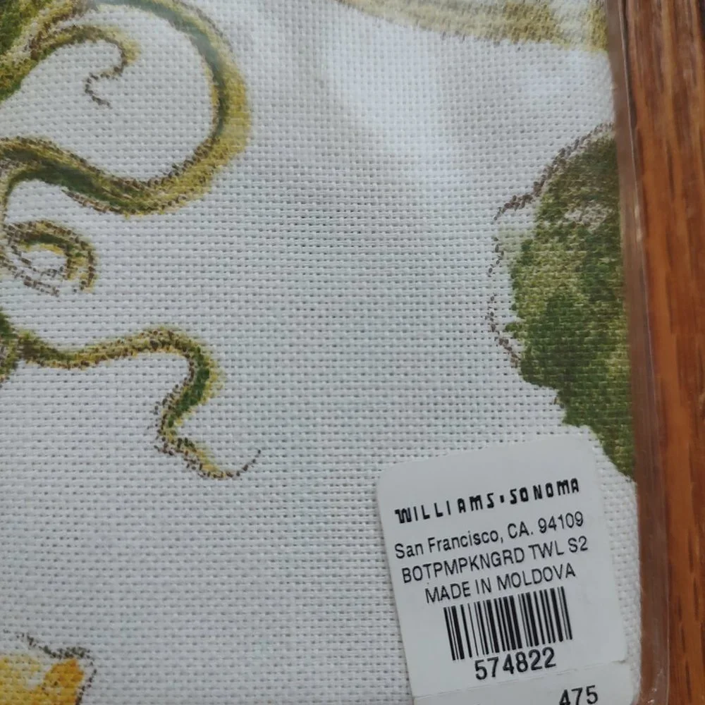 Williams Sonoma 2 Botanical Pumpkin and Gourd Print Towels Set Towel White Green